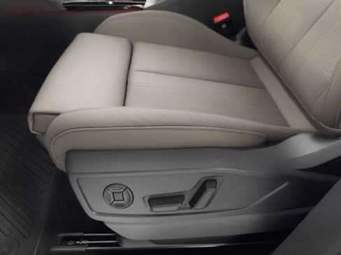 New 2025 Audi Q5 Premium Plus image 16