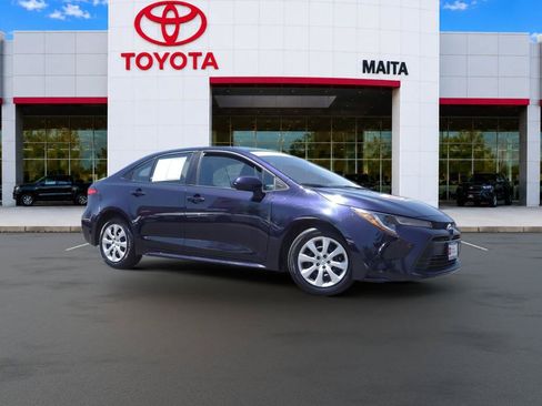 Certified 2025 Toyota Corolla LE FWD image 5
