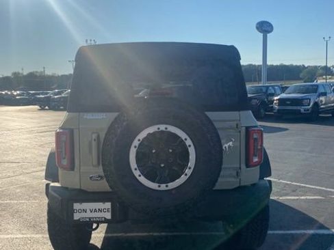 New 2025 Ford Bronco Outer Banks w/ Sasquatch Package image 9