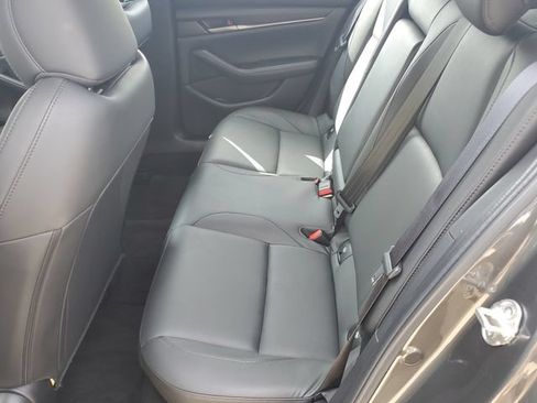 Used 2023 MAZDA MAZDA3 s FWD image 13
