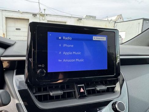 Used 2025 Toyota Corolla SE FWD image 34
