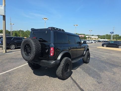 Used 2024 Ford Bronco Badlands AWD/4WD image 3
