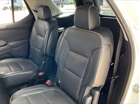 Used 2021 Chevrolet Traverse High Country FWD image 19