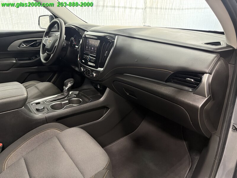 Used 2021 Chevrolet Traverse LS AWD/4WD image 5