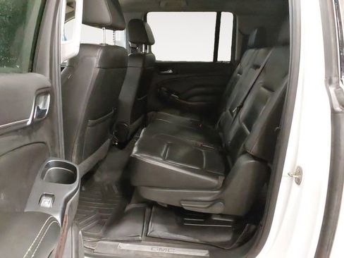 Used 2019 GMC Yukon XL SLT image 13