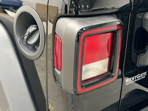 Used 2023 Jeep Wrangler Sport AWD/4WD image 38
