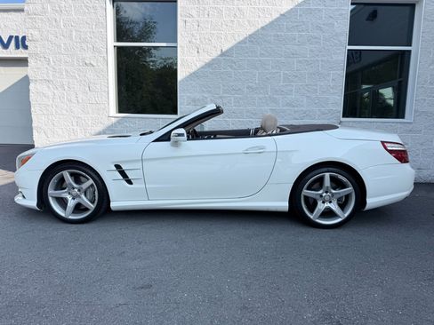 Used 2015 Mercedes-Benz SL 550 image 28