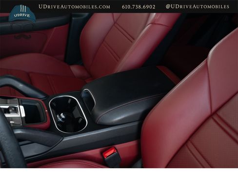 Used 2022 Porsche Cayenne AWD/4WD image 43