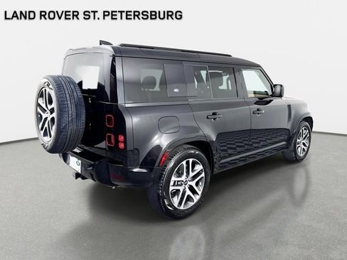 Certified 2024 Land Rover Defender 110 X-Dynamic SE AWD/4WD image 5