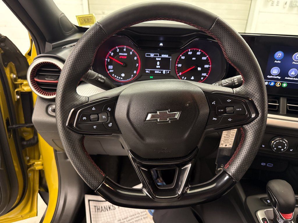 Used 2024 Chevrolet Trax RS w/ Driver Confidence Package FWD image 14