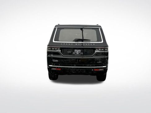 Used 2022 Jeep Grand Wagoneer Series III image 7