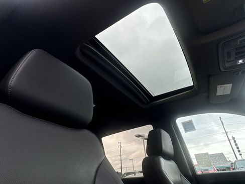 Used 2021 Chevrolet Silverado 2500 LTZ w/ Z71 Chrome Sport Edition image 20