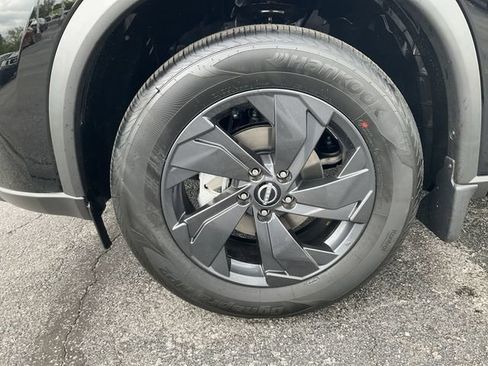 New 2026 Nissan Rogue SV w/ Cold Weather Package AWD/4WD image 9