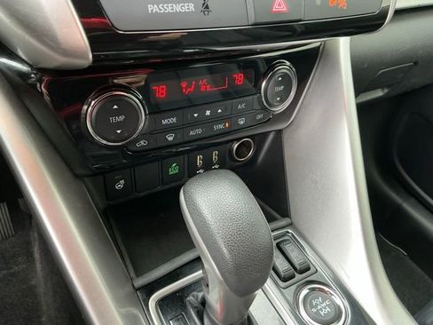 Used 2022 Mitsubishi Eclipse Cross SEL AWD/4WD image 18