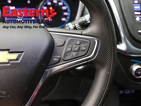 Used 2020 Chevrolet Equinox LT FWD image 15