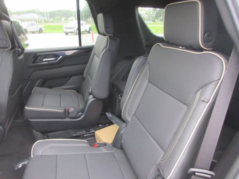 New 2026 GMC Yukon Elevation w/ Elevation Premium Package AWD/4WD image 12