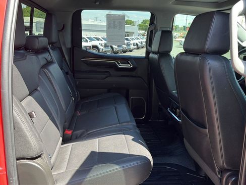Used 2026 GMC Sierra 1500 Elevation w/ Elevation Premium Package AWD/4WD image 9