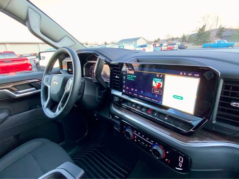 New 2026 Chevrolet Silverado 1500 LT image 48