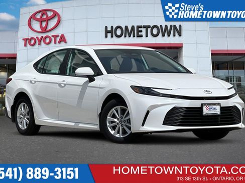 Used 2025 Toyota Camry LE w/ Convenience Package AWD/4WD image 1