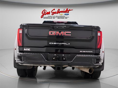 Used 2024 GMC Sierra 3500 Denali image 5
