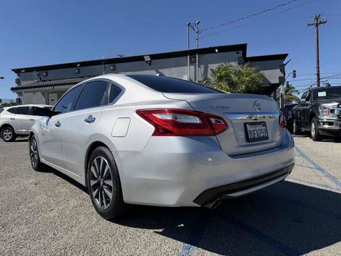 Used 2017 Nissan Altima 2.5 SV FWD image 17