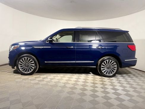 Used 2019 Lincoln Navigator Reserve w/ Cargo Package AWD/4WD image 3