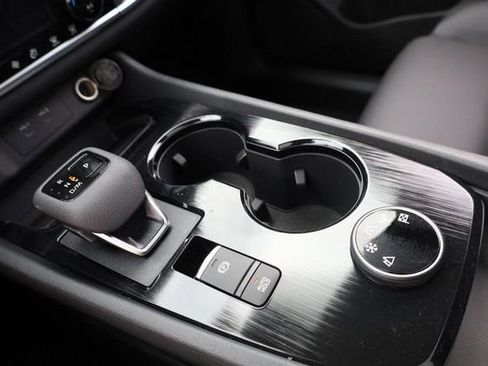 New 2026 Nissan Rogue SV AWD/4WD image 17