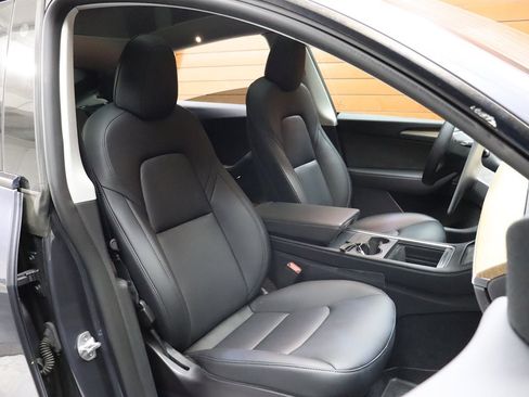 Used 2023 Tesla Model Y Long Range image 50