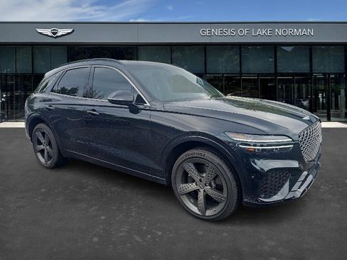 Used 2025 Genesis GV70 3.5T Sport w/ Sport Advanced Package image 2