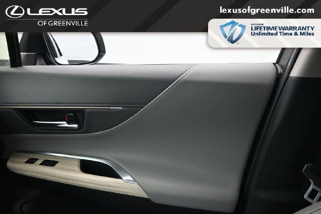 Used 2022 Toyota Venza Limited AWD/4WD image 19