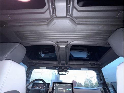 Used 2024 GMC Hummer EV 2X w/ Extreme Off-Road Package image 29