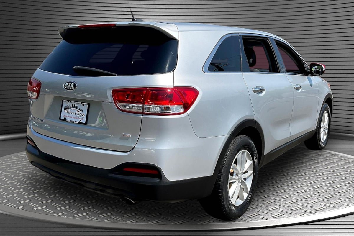 Used 2016 Kia Sorento L FWD image 6