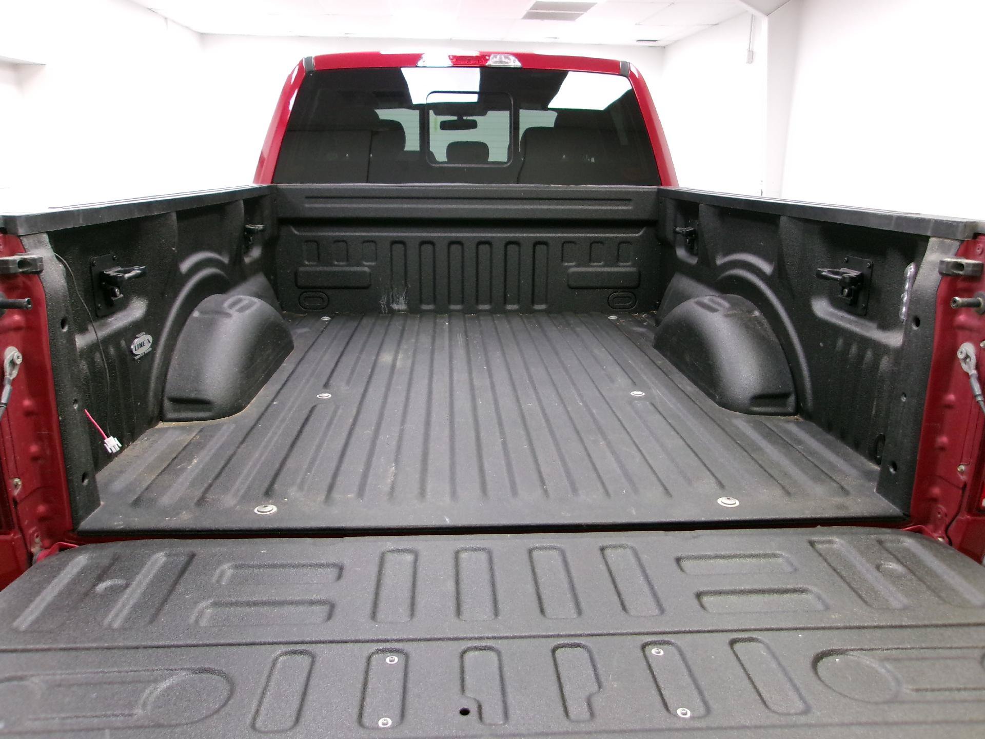 Used 2020 Ford F150 XLT w/ Equipment Group 302A Luxury AWD/4WD image 12