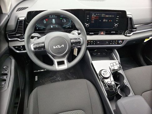 New 2025 Kia Sportage LX image 7