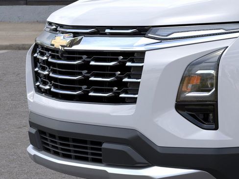 New 2026 Chevrolet Equinox LT w/ Safety and Technology Package image 13