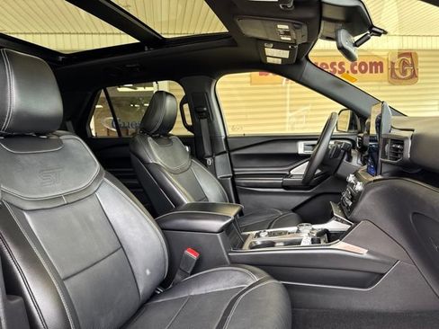 Used 2020 Ford Explorer ST w/ Premium Technology Package AWD/4WD image 27