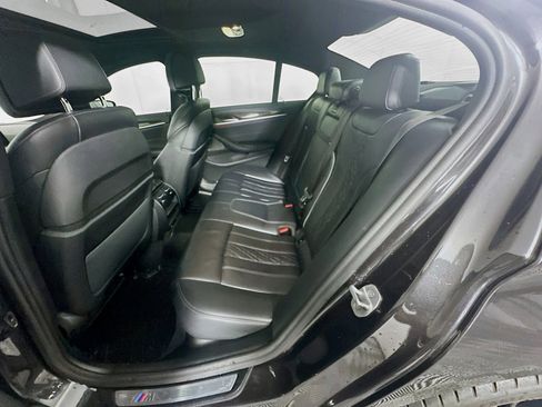 Used 2021 BMW 540i w/ M Sport Package image 30