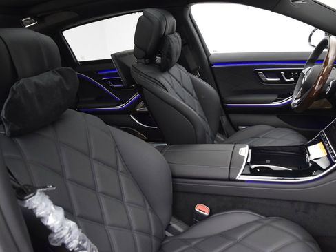 New 2026 Mercedes-Benz Maybach S 580 4MATIC image 16