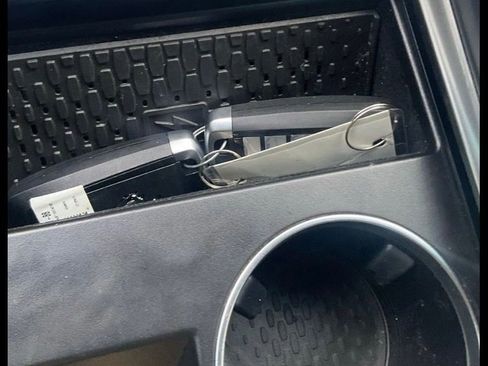 Used 2024 Lincoln Nautilus Reserve image 6