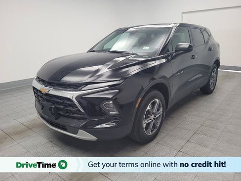 Used 2025 Chevrolet Blazer LT FWD image 1