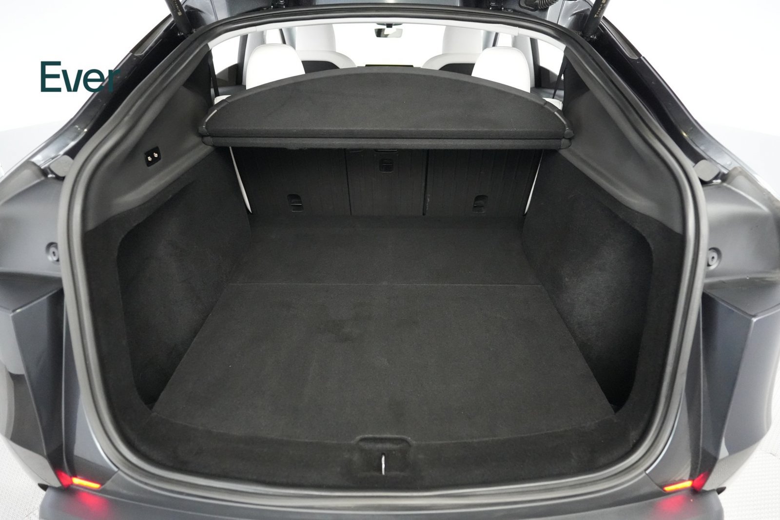 Used 2026 Tesla Model Y 2WD image 8