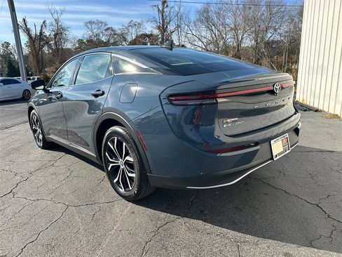 Used 2026 Toyota Crown XLE image 8