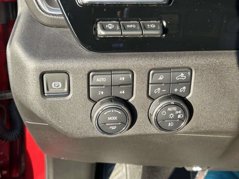 Used 2025 Chevrolet Silverado 2500 High Country w/ High Country Premium Package AWD/4WD image 26
