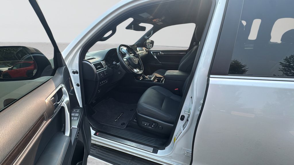 Used 2023 Lexus GX 460 Premium w/ Premium Package AWD/4WD image 45