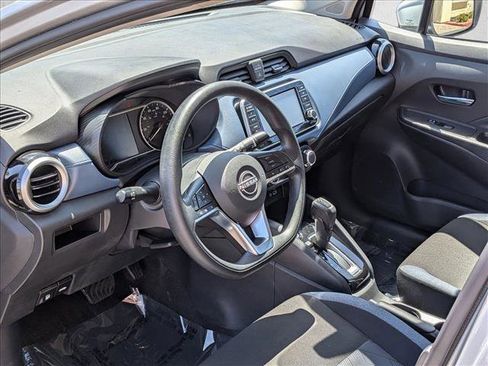 Used 2025 Nissan Versa SV FWD image 10