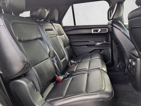 Used 2020 Ford Explorer XLT w/ Equipment Group 202A image 20
