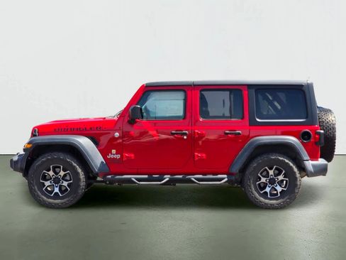 Used 2018 Jeep Wrangler Unlimited Sport S AWD/4WD image 3
