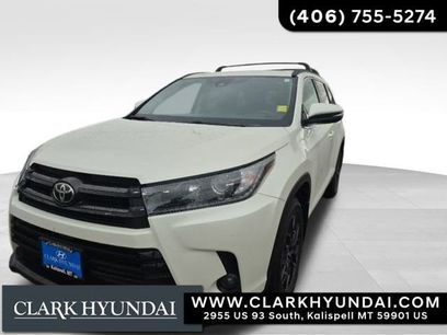 Used 2019 Toyota Highlander SE