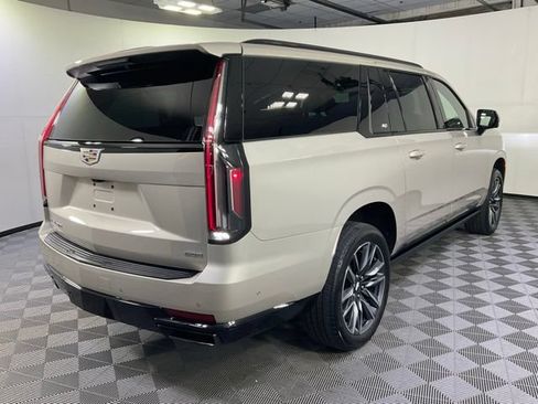Used 2023 Cadillac Escalade ESV Sport w/ Touring Package AWD/4WD image 6