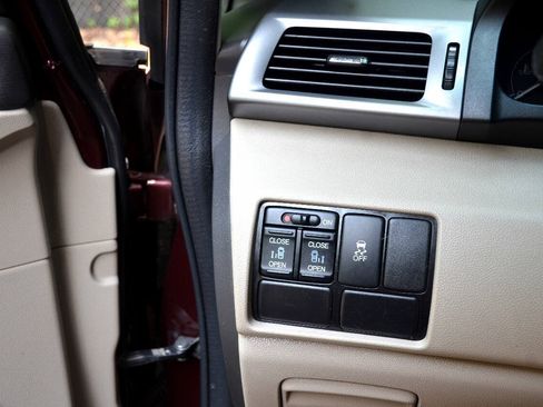 Used 2011 Honda Odyssey EX image 12
